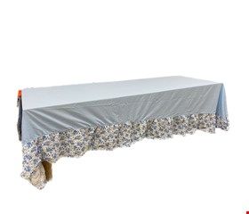 Toalha de Mesa Azul Bebê com Babado Azul Floral 3m