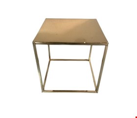 Suporte Cubo Dourado P 12cmC 12cmA