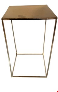 Suporte Cubo Dourado G 15cmC 25cmA 