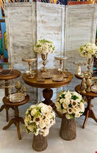 Decoração Adulto - Dourado e Madeira 
