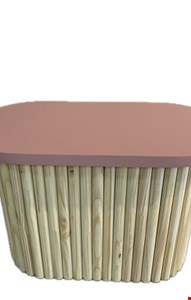 Mesa Oval Pinus e Rosa Laqueada 48cmA 69cmL 35cmP