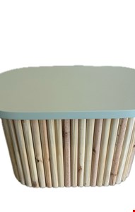 Mesa Oval Pinus e Verde Laqueada 48cmA 69cmL 35cmP