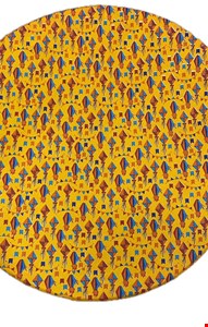 Temático São João - Bambolê decorado com tecido amarelo