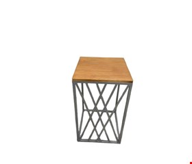 Mesa Cubo Telada Ferro Prata P 35cmC 60cmA