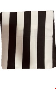 Capa de Almofada Preta e Branca Listrada 38cmC 40cmL Capa de Almofada Preta e Branca Listrada 38cmC 40cmL