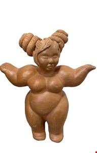 Escultura Gordinha em Barro Marron 35cmA