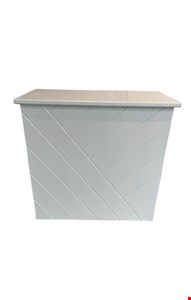 Mesa Branca Listras Desmontável 80cmA 84cmL Mesa Branca Listras Desmontável 80cmA 84cmL