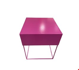 Mesa Cubo Mdf e Ferro Rosa 50cmL 60cmA