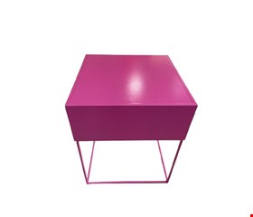 Mesa Cubo Mdf e Ferro Rosa 50cmL 60cmA