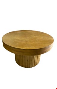 Mesa redonda madeira ripada 80cmL 48cmA Mesa redonda madeira ripada 80cmL 48cmA