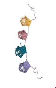 Cordão Bandeirolas em Macramê Colorido Cordão Bandeirolas em Macramê Colorido