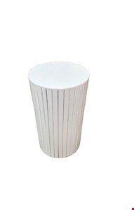 Cilindro Ripado Branco M - 37cmD 65cmA Cilindro Ripado Branco M - 37cmD 65cmA