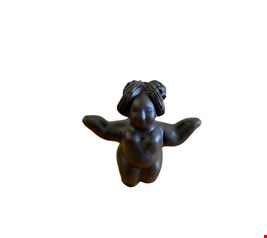 Escultura Gordinha em Barro Preta  16cmA 