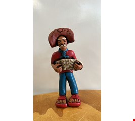 Musico Nordestino Sanfona azul e vermelho 9cmA Musico Nordestino Sanfona azul e vermelho 9cmA