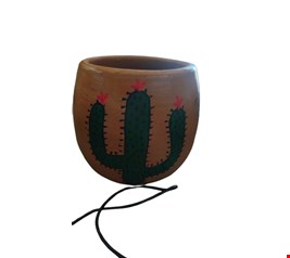Cachepot em barro Redondo com cacto verde e ponta colorida- 13cmA 