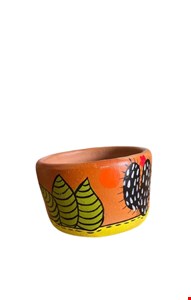 Cachepot em barro com cacto preto e folhas com base verde neon - 13cmA Cachepot em barro com cacto preto e folhas com base verde neon - 13cmA