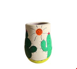 Vaso em barro bege com cacto verde e base verde neon - 17cmA Vaso em barro bege com cacto verde e base verde neon - 17cmA