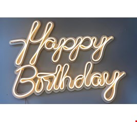 Letreiro em Led - Happy Birthday Luz branco quente 39cmA 56cmL