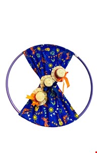 Temático São João - Bambolê decorado com Tecido Azul e Chapéus 