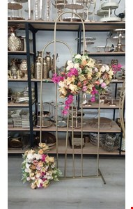 Painel Trio Oval Dourado Ferro Desmontável com Flores