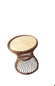 Mesa Vime Cálice fosca baixa 40cmA X 38cmD Mesa Vime Cálice fosca baixa 40cmA X 38cmD