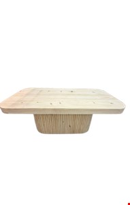 Mesa Retangular Pinus Clara tampo arredondado base ripada 2,04cmL X 84cmA X 97cmP