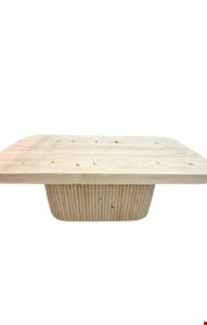 Mesa Retangular Pinus Clara tampo arredondado base ripada 2,04cmL X 84cmA X 97cmP Mesa Retangular Pinus Clara tampo arredondado base ripada 2,04cmL X 84cmA X 97cmP