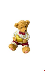 Urso Resina Sentado Bege- Coração Blusa Branca e Calça Vermelha 13cmA