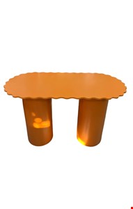 Mesa Babado Laranja 1.30cmL 82cmA 60cmP 