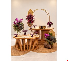 Decoração Adulto - Roxo & Madeira Decoração Adulto - Roxo & Madeira