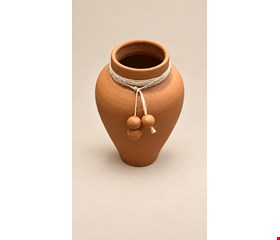 Vaso de Barro com Colar de Bolas 44cmA