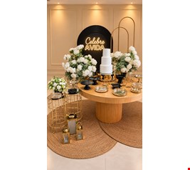 Decoração Adulto - Preto e Dourado Decoração Adulto - Preto e Dourado